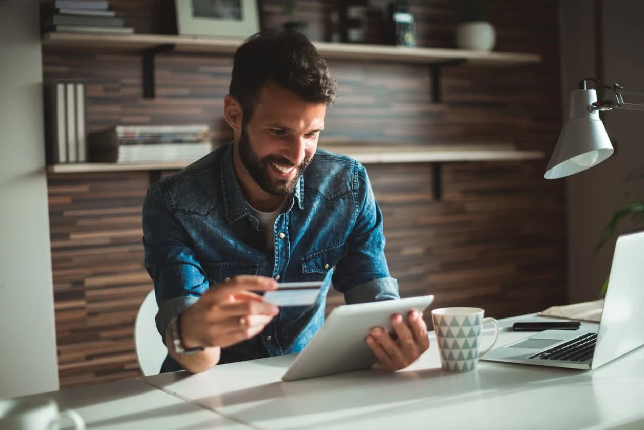 Be alert when buying online to prevent credit card fraud